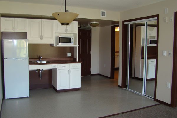 Ayre Manor Assisted Living: Suite Kitchennette